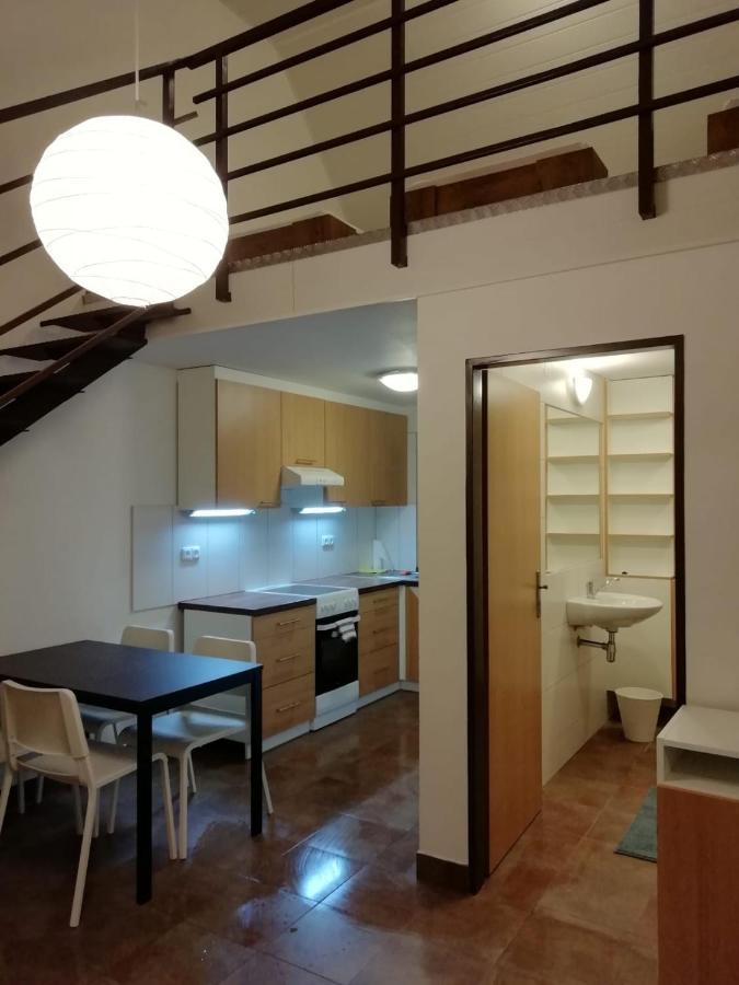 Apartmany Vinarstvi Klucov Lstibor ภายนอก รูปภาพ