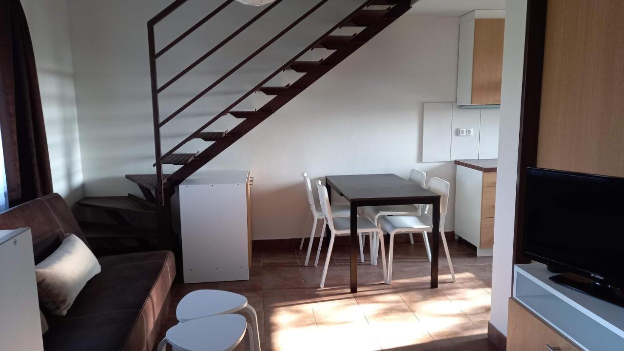 Apartmany Vinarstvi Klucov Lstibor ภายนอก รูปภาพ