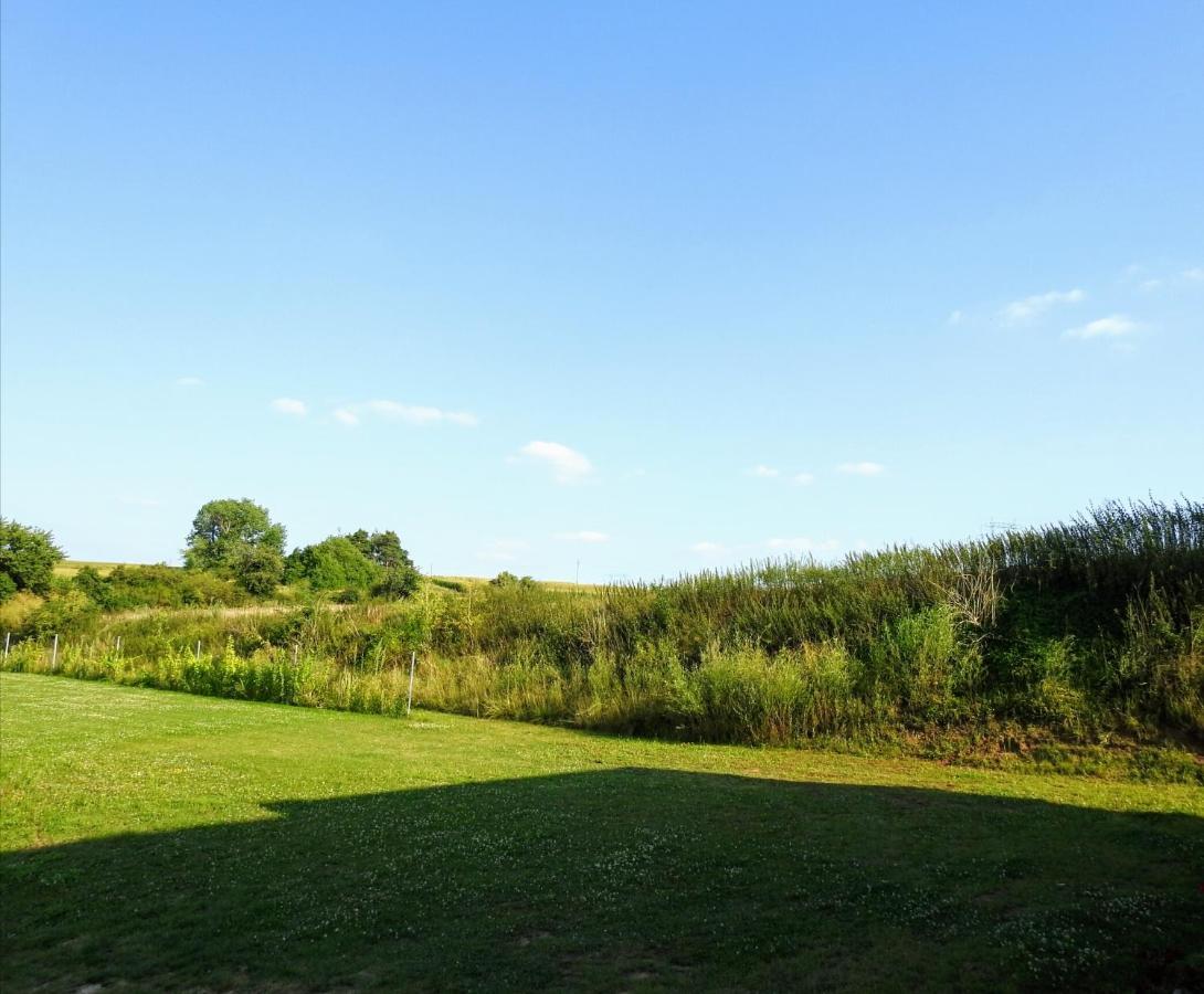Apartmany Vinarstvi Klucov Lstibor ภายนอก รูปภาพ