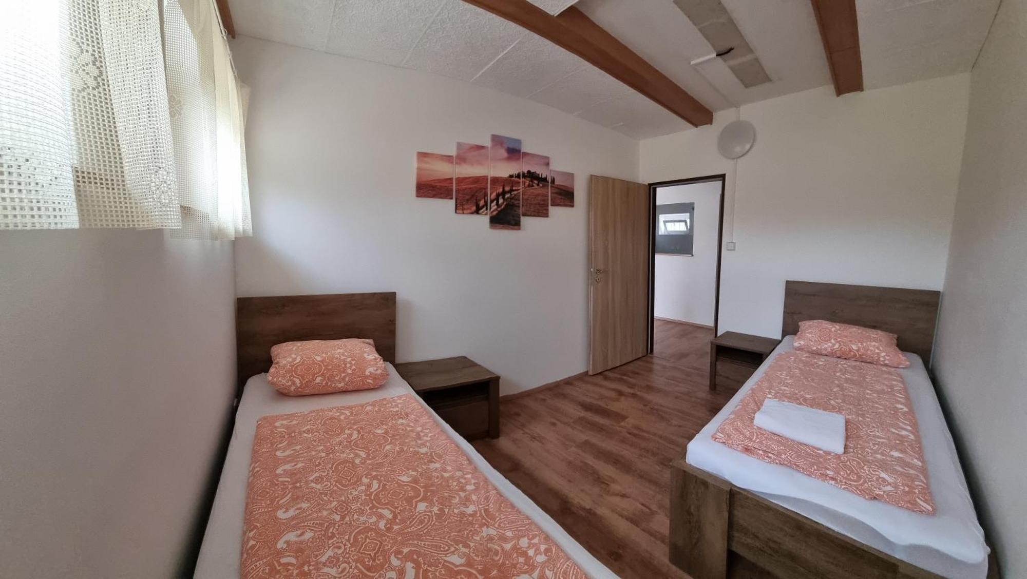 Apartmany Vinarstvi Klucov Lstibor ภายนอก รูปภาพ